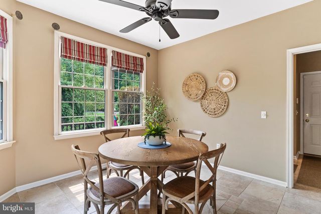 7 ACCENT CIR, Camp Hill, PA 17011