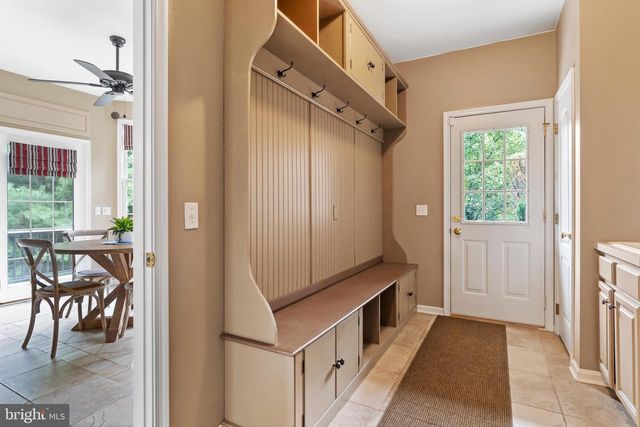 7 ACCENT CIR, Camp Hill, PA 17011