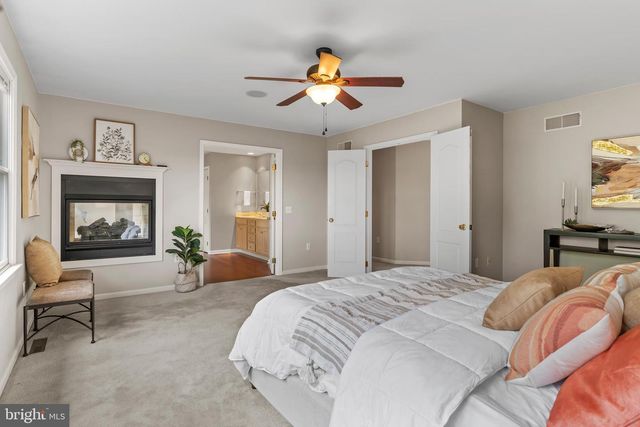 7 ACCENT CIR, Camp Hill, PA 17011