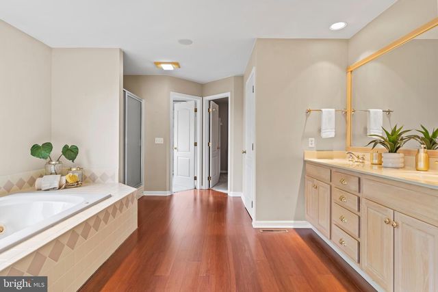 7 ACCENT CIR, Camp Hill, PA 17011