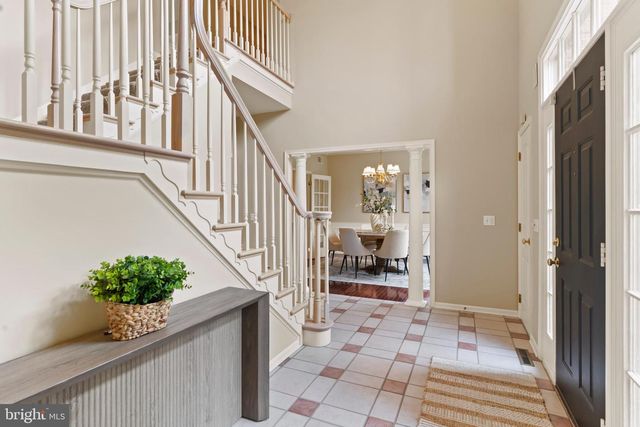 7 ACCENT CIR, Camp Hill, PA 17011