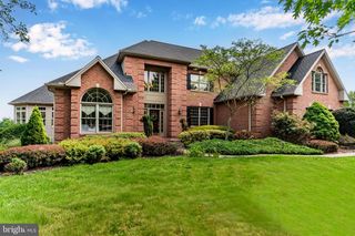 7 ACCENT CIR, Camp Hill, PA 17011