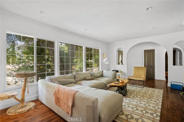 6247 Hamilton Lane, La Crescenta, CA 91214