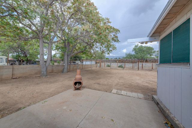 1128 Marron Circle NE, Albuquerque, NM 87112