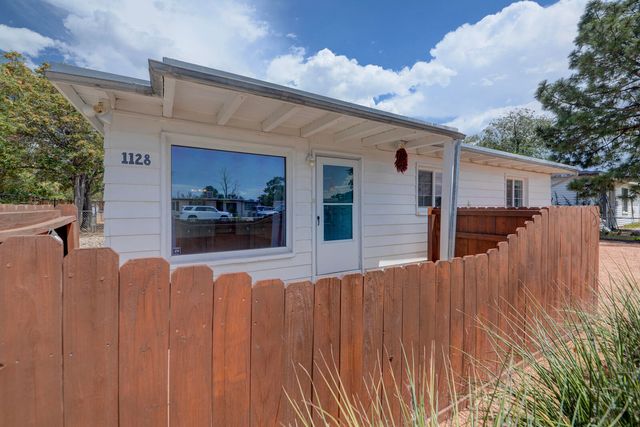 1128 Marron Circle NE, Albuquerque, NM 87112
