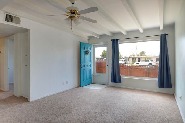 1128 Marron Circle NE, Albuquerque, NM 87112