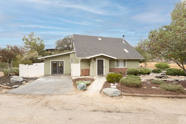 44762 Hammond Drive, Three Rivers, CA 93271