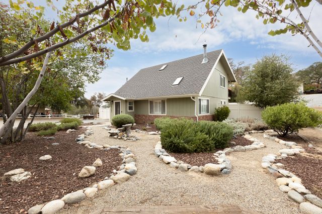 44762 Hammond Drive, Three Rivers, CA 93271