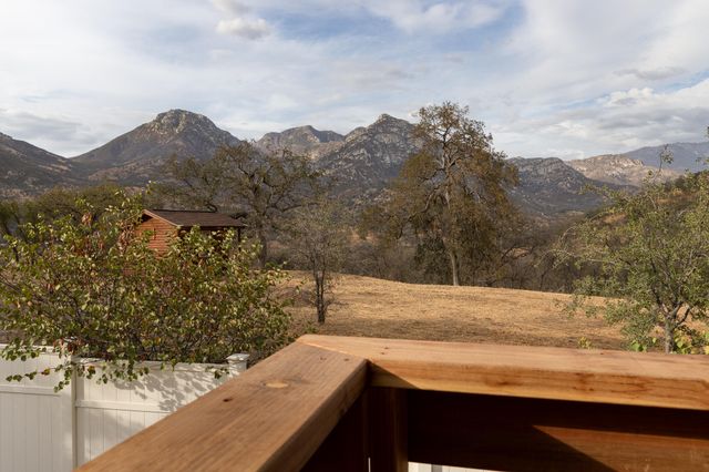 44762 Hammond Drive, Three Rivers, CA 93271