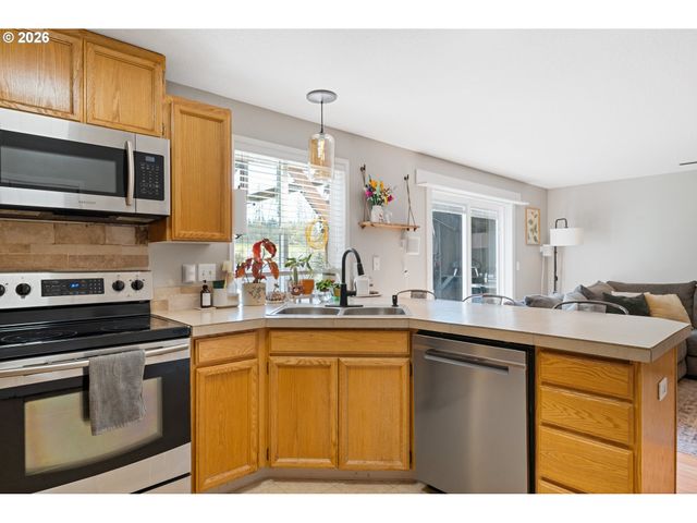 168 DECATUR Dr, Kelso, WA 98626