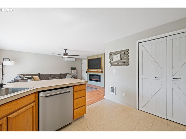 168 DECATUR Dr, Kelso, WA 98626
