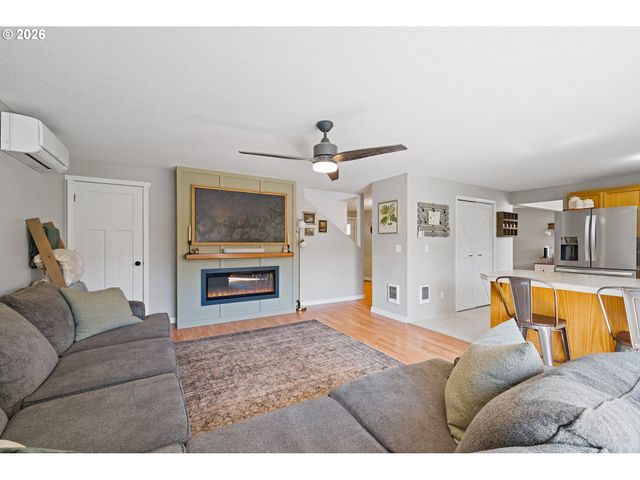 168 DECATUR Dr, Kelso, WA 98626