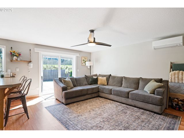 168 DECATUR Dr, Kelso, WA 98626