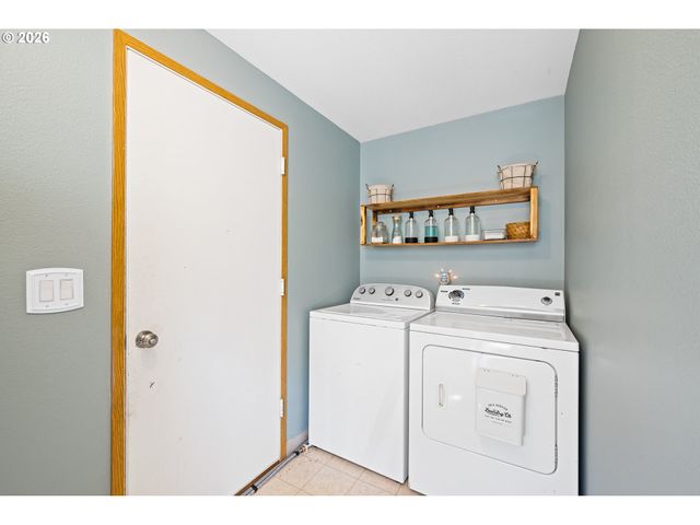 168 DECATUR Dr, Kelso, WA 98626