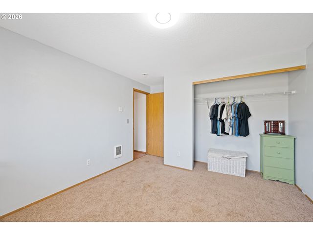 168 DECATUR Dr, Kelso, WA 98626