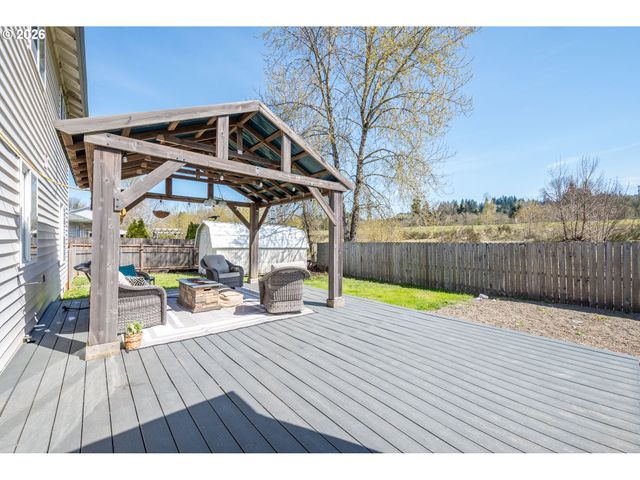 168 DECATUR Dr, Kelso, WA 98626