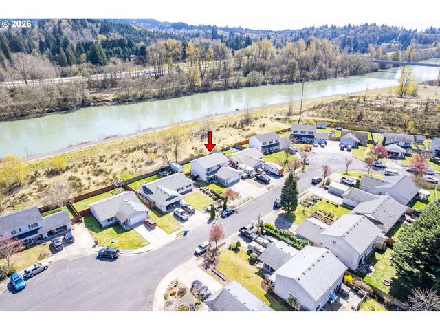 168 DECATUR Dr, Kelso, WA 98626