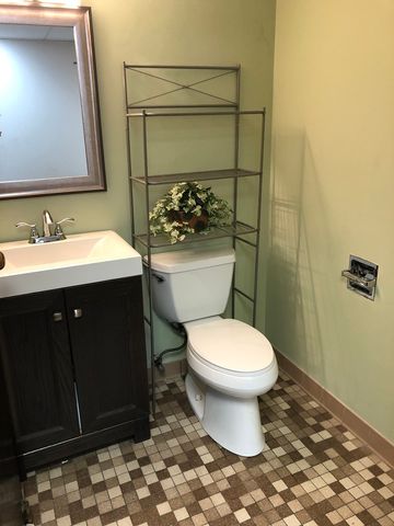 201 E Army Trail Road 200, Bloomingdale, IL 60108