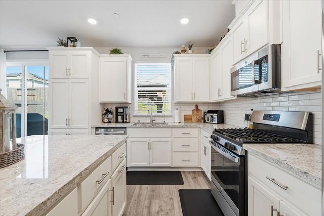 613 Brooklyn Ct, Lincoln, CA 95648