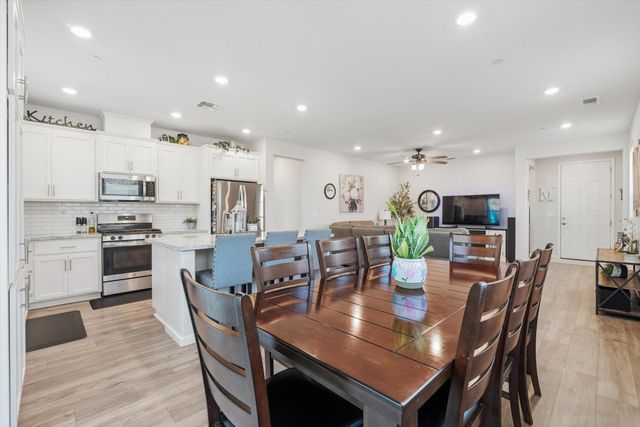 613 Brooklyn Ct, Lincoln, CA 95648