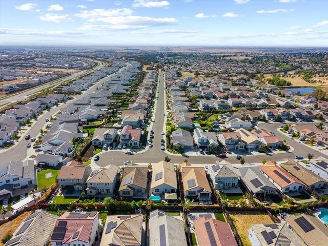 613 Brooklyn Ct, Lincoln, CA 95648