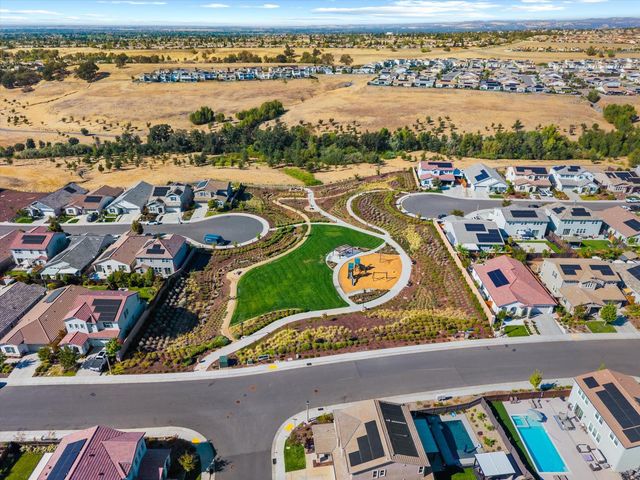 613 Brooklyn Ct, Lincoln, CA 95648
