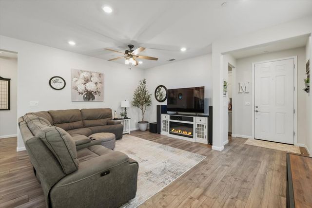 613 Brooklyn Ct, Lincoln, CA 95648