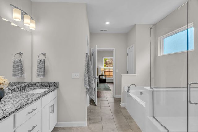 6412 Armstrong Dr, Hermitage, TN 37076