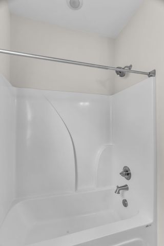 6412 Armstrong Dr, Hermitage, TN 37076