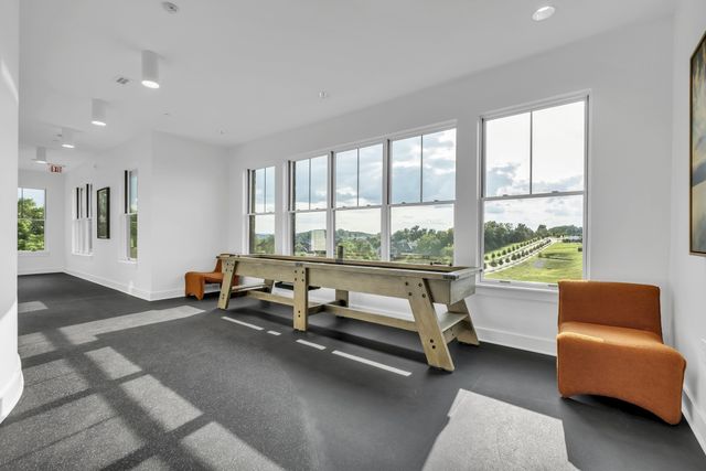 6412 Armstrong Dr, Hermitage, TN 37076