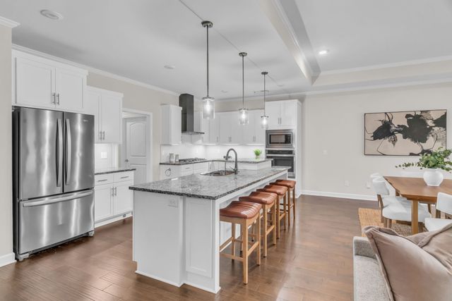 6412 Armstrong Dr, Hermitage, TN 37076