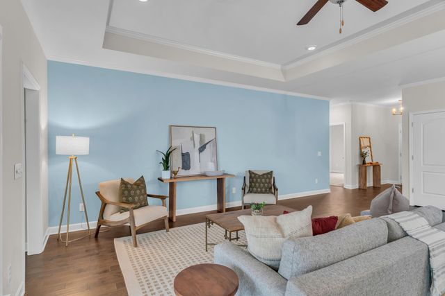 6412 Armstrong Dr, Hermitage, TN 37076