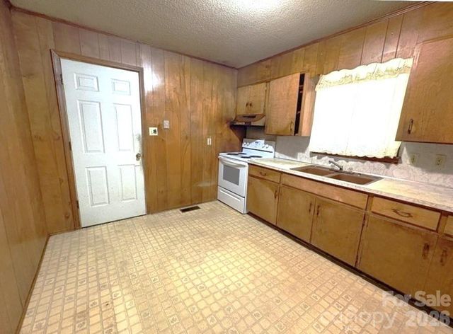 723 Kings Mountain Street, Clover, SC 29710