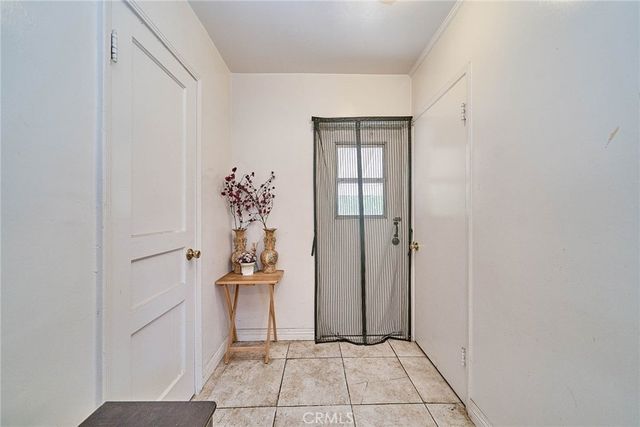 8357 Aura, Northridge, CA 91324