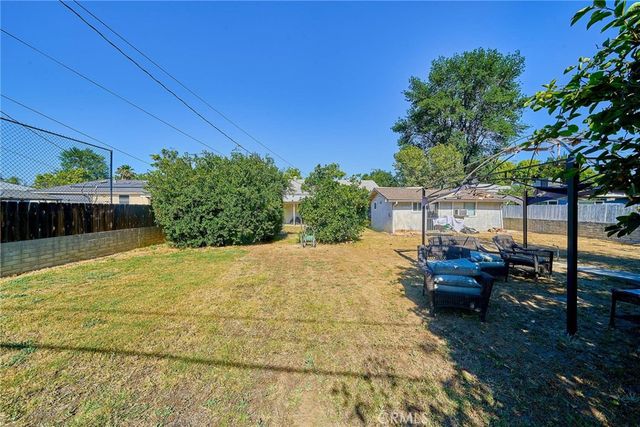 8357 Aura, Northridge, CA 91324