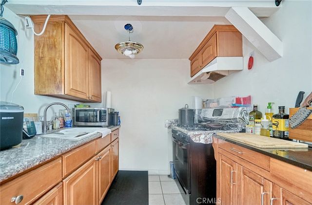 8357 Aura, Northridge, CA 91324