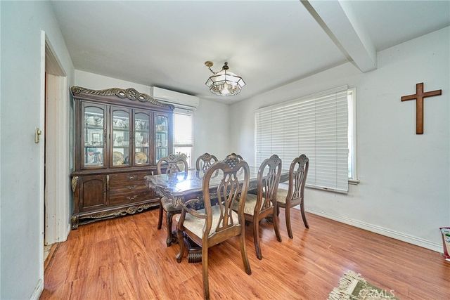 8357 Aura, Northridge, CA 91324