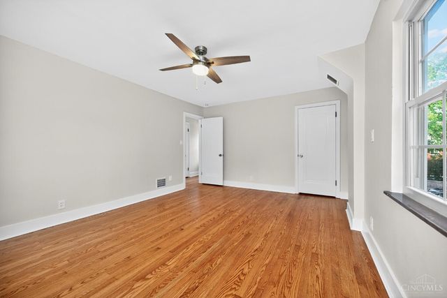 3032 S Hegry Circle, Cincinnati, OH 45238