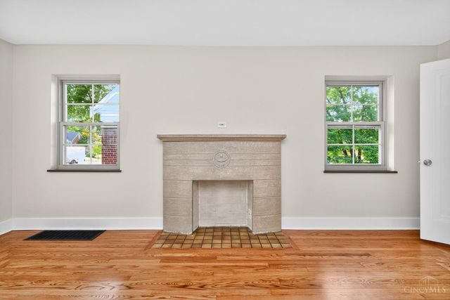 3032 S Hegry Circle, Cincinnati, OH 45238