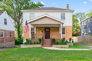 3032 S Hegry Circle, Cincinnati, OH 45238