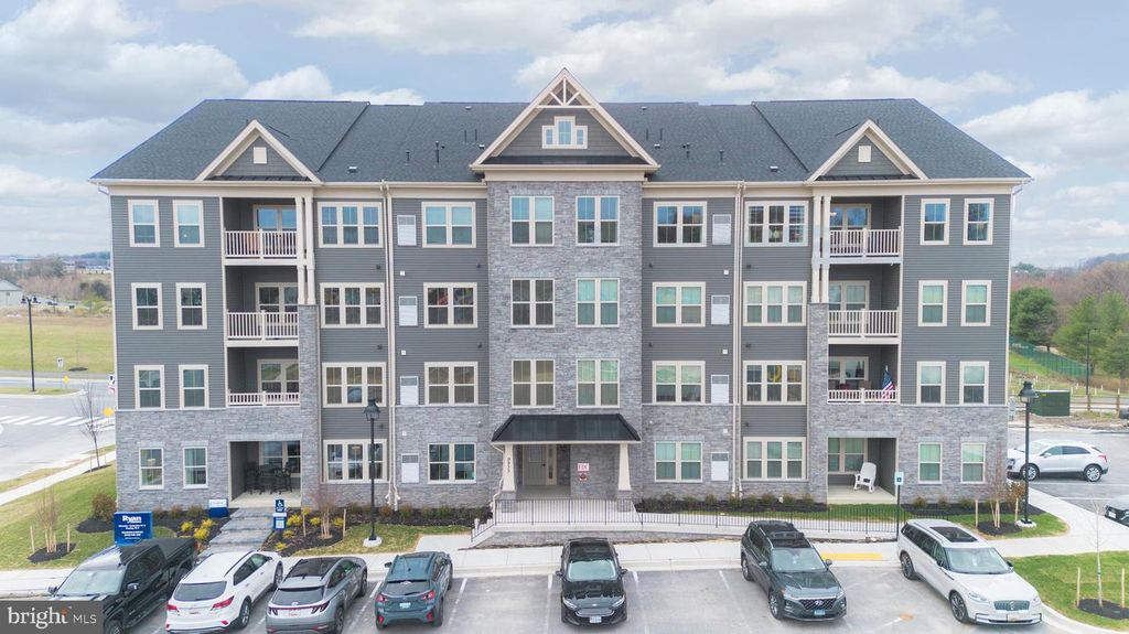 Image 1 of property listing at 9935 SOFIELD PL #201, Ijamsville, MD 21754