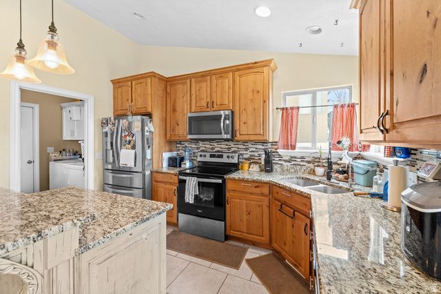 14348 S ARCADIA ROSE LN, Herriman, UT 84096