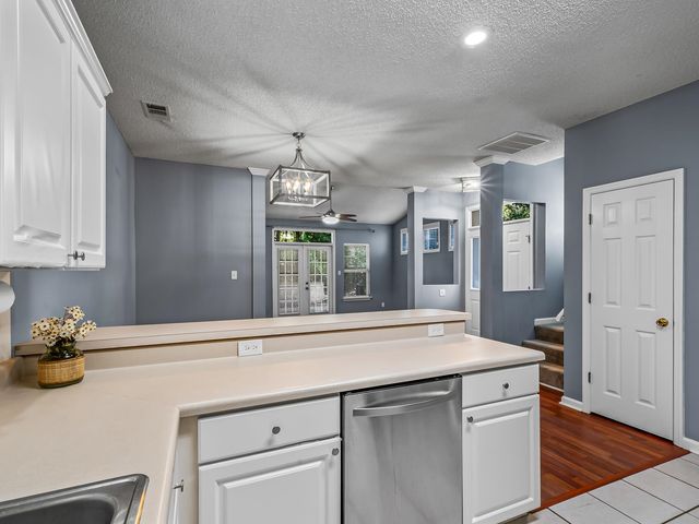 5015 Mint Hill Court, Tallahassee, FL 32309