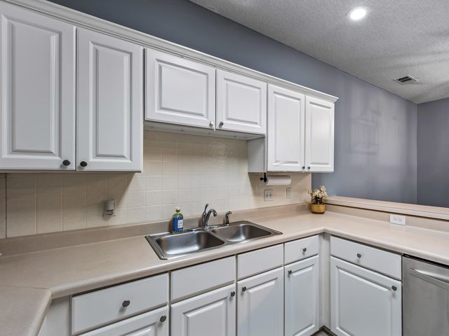 5015 Mint Hill Court, Tallahassee, FL 32309