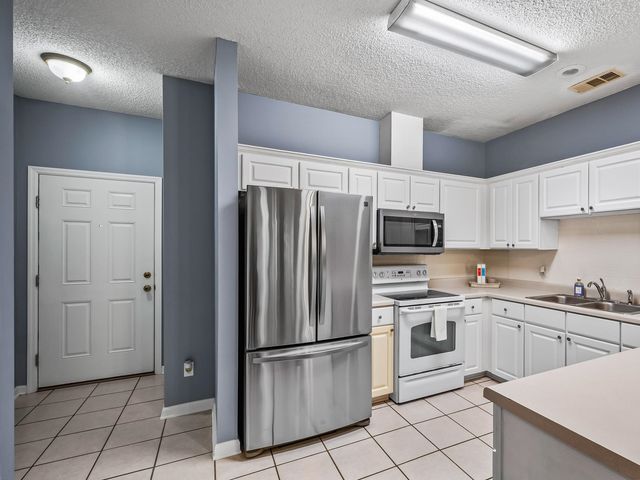 5015 Mint Hill Court, Tallahassee, FL 32309