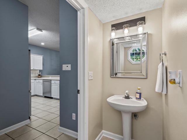 5015 Mint Hill Court, Tallahassee, FL 32309