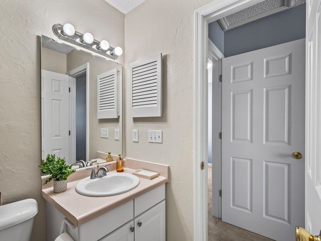 5015 Mint Hill Court, Tallahassee, FL 32309