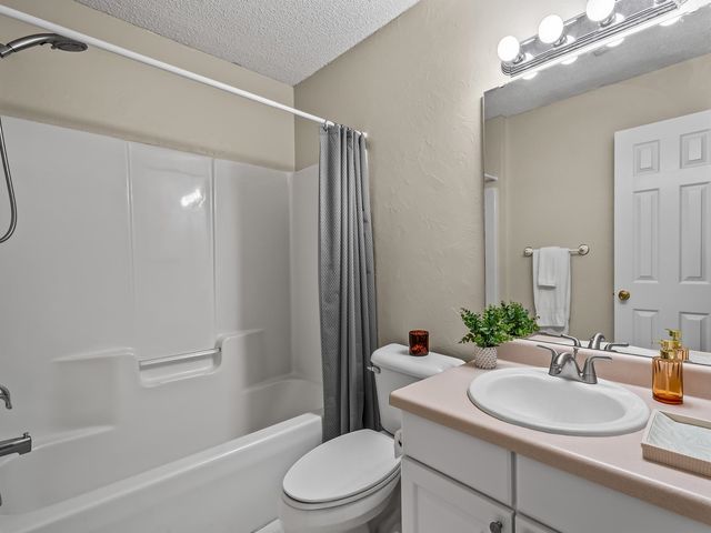 5015 Mint Hill Court, Tallahassee, FL 32309