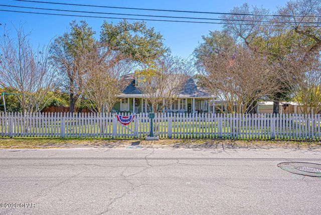 804 Balboa Avenue, Panama City, FL 32401