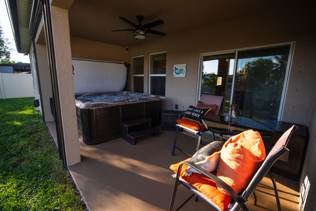 1662 SE North Blackwell Drive, Port St. Lucie, Port St Lucie, FL 34952